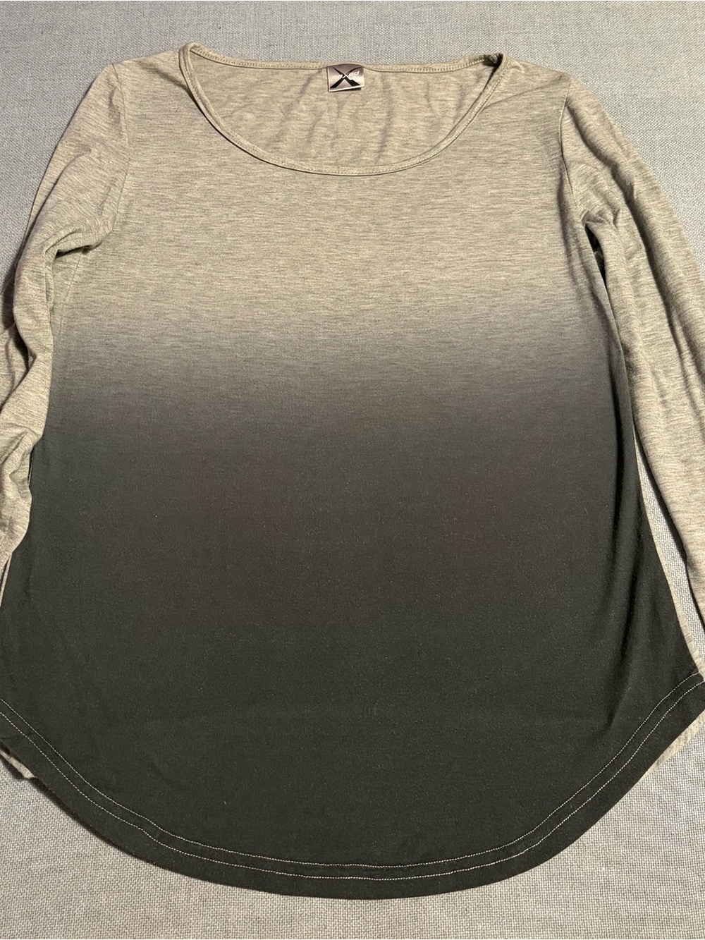 Women’s Ombre Long-Sleeve Scoop Neck Top - Gray to Black